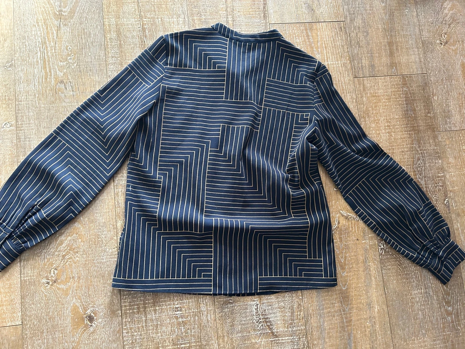Women's shirt – photo 3
